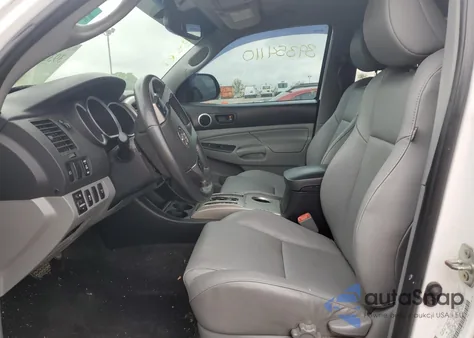 2013 Toyota Tacoma Double Cab z USA, uszkodzony, nr VIN 3TMLU4EN1DM114542